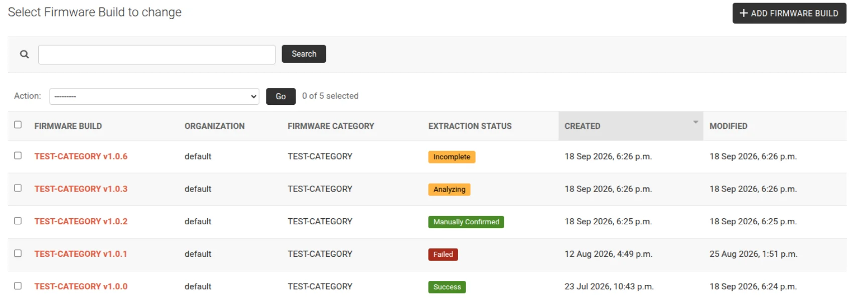 Build changelist showing the aggregate extraction status badge for each build